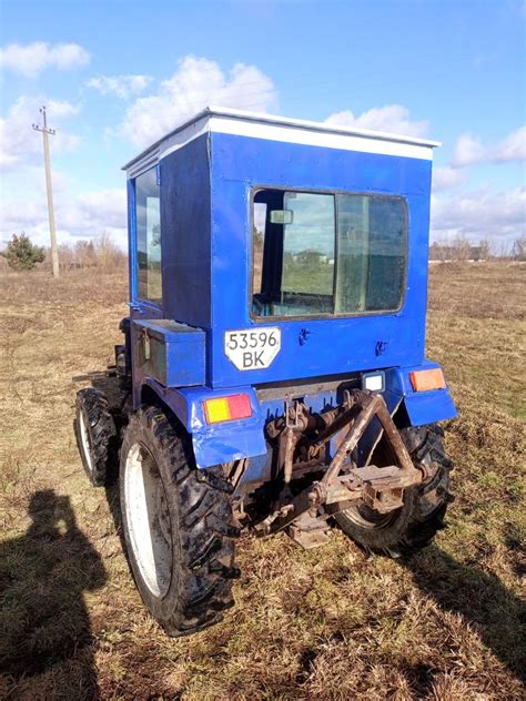 Продам робочого трактора працює добре дзвоніть розповім біль детально ...