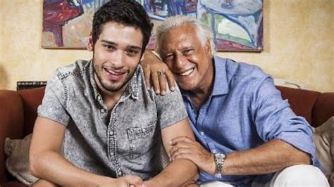 Bruno Fagundes Revela Ser Gay E Conta Como Sofreu Exposi O Na M Dia