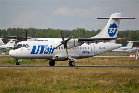 Самолет ATR-42 — Utair. Фотографии и описание