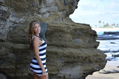 bikini model noelani AI enhanced TuxedoLovin 021 topaz sharpen faceaiポルノ写真