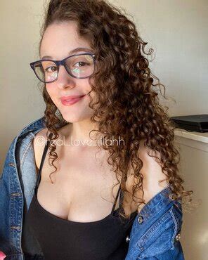 9373747 21F Porn Pic