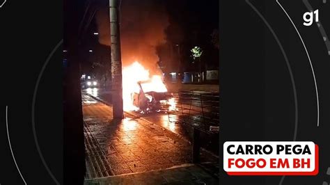 Carro Pega Fogo Em Avenida Da Regi O Nordeste De Bh V Deo Minas