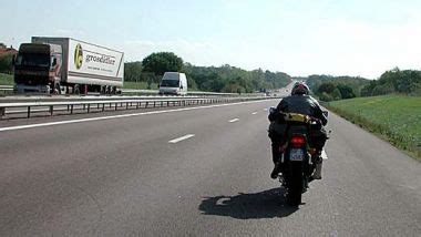 News Milano Parigi Con Le Naked Kawasaki