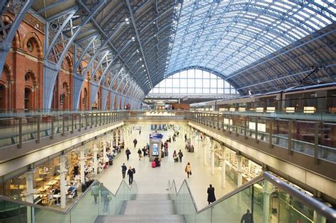 Chaotic mess - Review of St. Pancras International Station, London ...