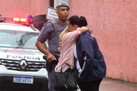 Adolescente Invade Escola Em SP E Esfaqueia Professores E Aluno