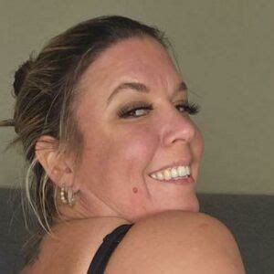 Maisie Lewis Nude Photo