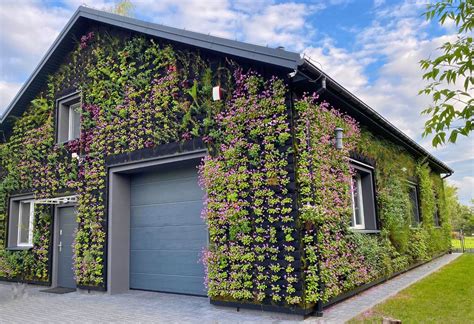 Outdoor Vertical Gardens Plantaup