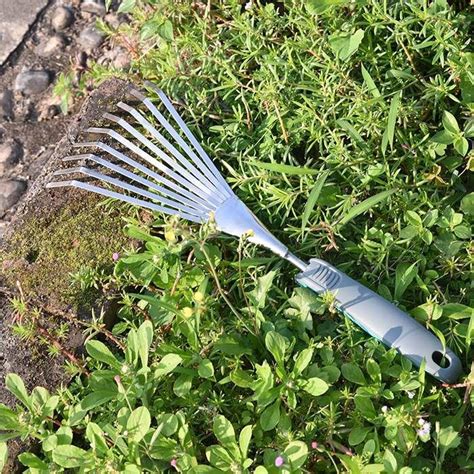 China Customized Small Metal Leaf Rake Suppliers Manufacturers