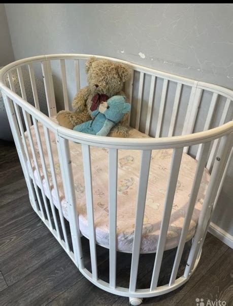 Кровать-трансформер . Круглая в овальную. На колесиках с тормозами ...