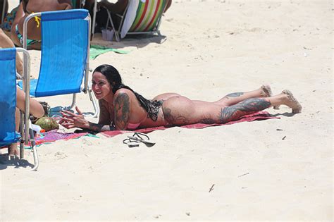 ELISA SANSHES 1 Eliza Sanches Na Praia 2 Porn Pic