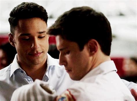 On Va Voir Cute Gay Couples Lone Star Gay Aesthetic