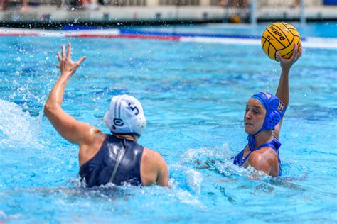 Fighting Nerves Veterans Lead Ucla Womens Water Polo In Comeback Over