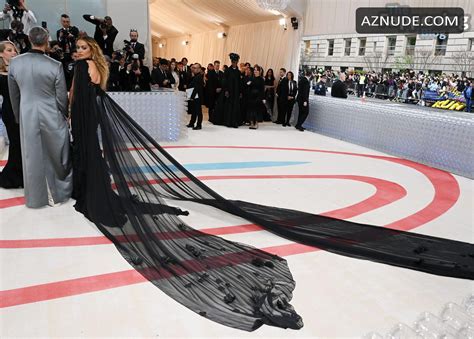 Rita Ora Sizzles In Sexy Nude Look At 2023 Met Gala AZNude