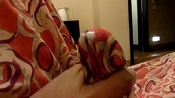 Semen En Sari De Seda Satinada Del Vecino XVIDEOS