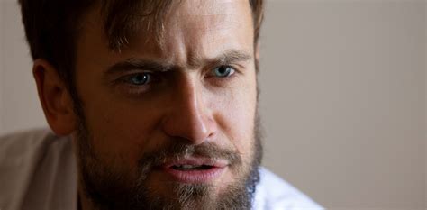 Un integrante de Pussy Riot está hospitalizado en Rusia sospechan que fue envenenado