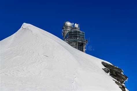 observatoire de sphinx au sommet de jungfraujoch image stock editorial