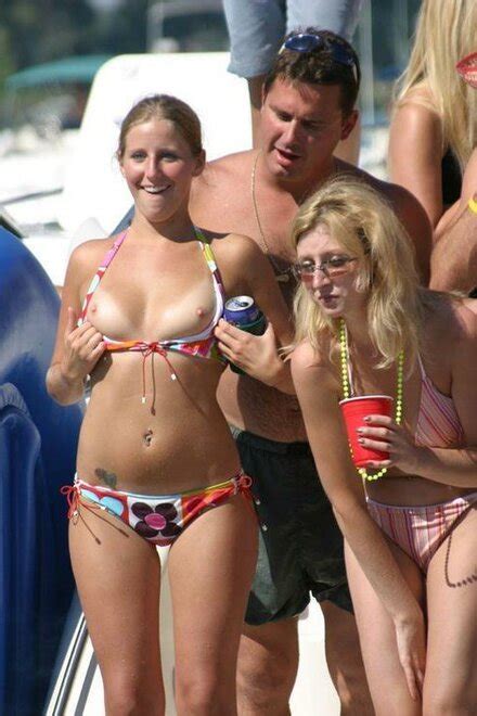 Hot Girls Amateur VA TECH GIRLS Pics762 30C4233 Porn Pic