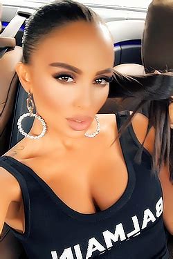 Sexy Babes Galleries Nude Babes Pics Naked Girls Photos From Morazzia