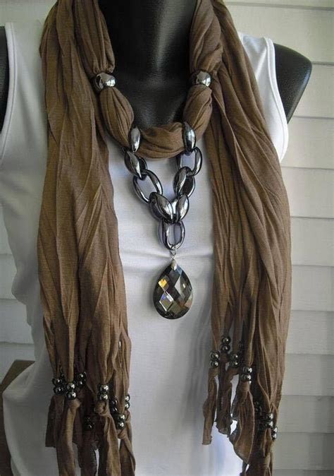 ТААРАН ЗАГВАРТАЙ ТӨГС ХОСЛОХ ОРООЛТОН ЗҮҮЛТ | Scarf jewelry, Diy ...