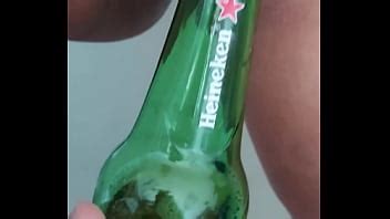 TOMANDO UNA CERVEZA CON UN PUTO COÑO cerveza Heineken XVIDEOS