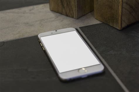 Free Iphone 6 Mockup Set 6 Psds