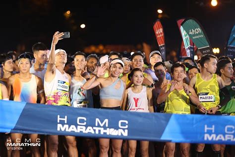 Vũ công nóng bỏng Vy Phan cùng dàn hot girl gây ấn tượng tại giải Marathon