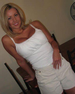 Pictures Of Kelsey XXX Getting Naked For You Porn Pictures XXX Photos Sex Images PICTOA