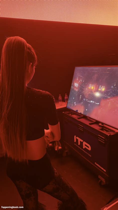 Lisa Blackpink Nude OnlyFans Leaks Fappening FappeningBook