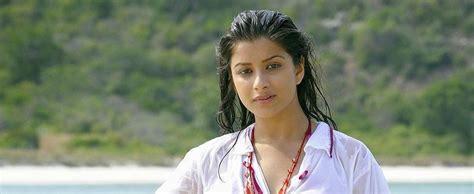 Madhurima Banerjee Latest Hot Photoshoot Stills From Neatherland Trip Full Smiling And Enjoyed