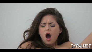 cutie en una sesión de softcore XVIDEOS