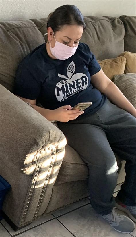 My Aunt Looks So Hot Scrolller