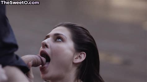 Deepthroating Babe Passionately Fucked After Outdoor Deep Bj