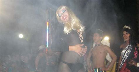 Marcha Comunidad L Sbico Gay Contra La Homofobia En Irapuato Peri Dico Notus