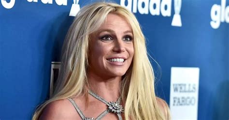 Britney Spears Con Diminuto Bikini Muestra Sus Dotes En El Pole Dance Colombia
