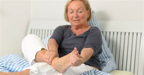 Diabetes Foot Pain: Strategies for Coping With Diabetes Foot Pain