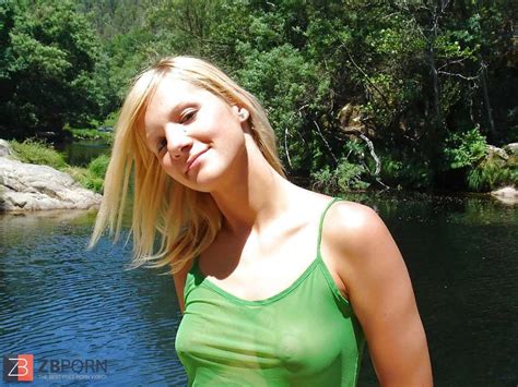 Les Salopes No Hooter Slings ZB Porn