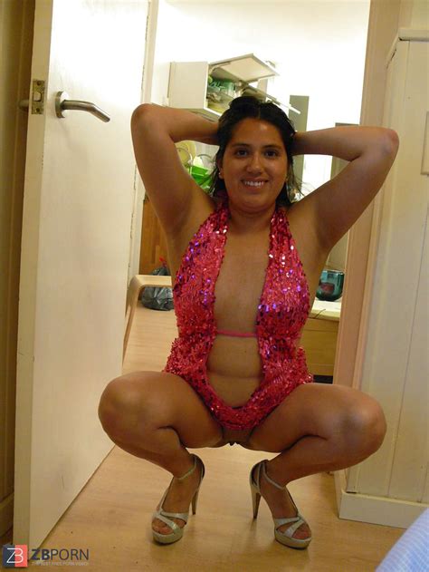 Showcasing Off My Yam Sized Booty In My Fresh Sundress ZB Porn