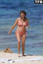 Kate Walsh Sexy Seen Flaunting Her Hot Figure Wearing An Orange Bikini At The Beach Aznude