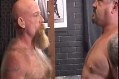 Master At Gay Male Tube