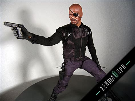 Hot Toys Nick Fury Scale Photo Gallery