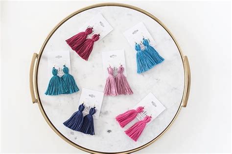 Tassels, tassels, and more tassels! I had a blast with @thetinytassel ...