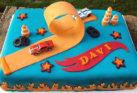 Bolo hot wheels modelos fantásticos para se inspirar e escolher o seu modelo