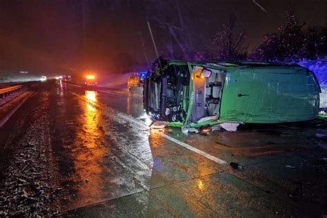 Wypadek polskiego minibusa w Niemczech Ranne zostały 4 osoby