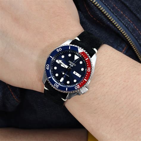 20mm 22mm Black One-piece Suede Quick Release Watch Straps | Strapcode