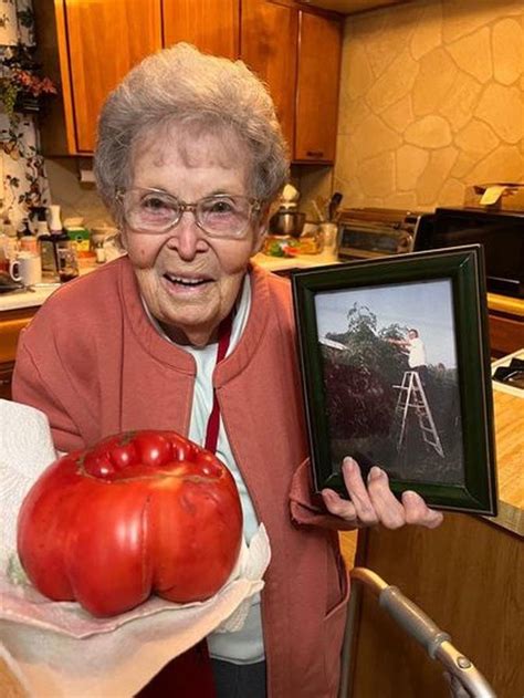 A 92 Year Old Gardener Has Been Growing Tomatoes From The Same