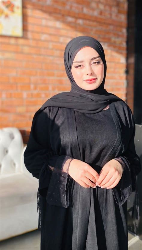 Extennis Star Ashley Harkleroad Goes Naked To Save Money On Clothes