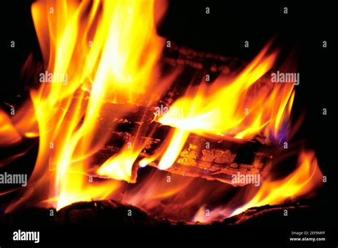 Close Up Of A Log Fire Stock Photo Alamy