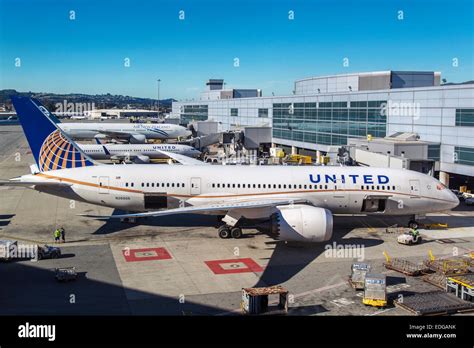 United Airlines Boeing 787 800 Dreamliner At San Francisco