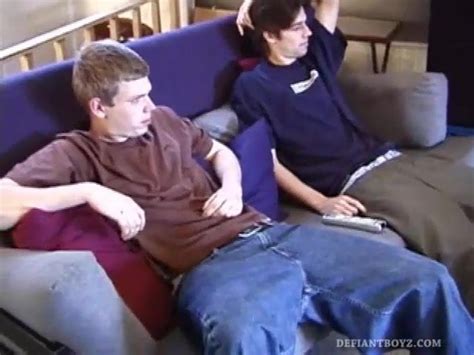 Darrell Strokes His Meat Gay Amateur Porn By Defiant Boyz XHamster