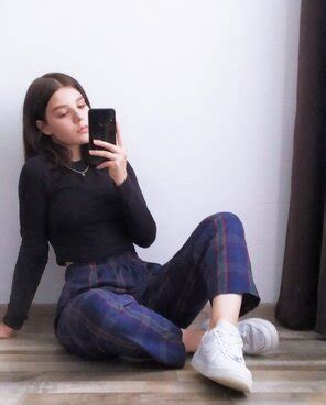 A Bunch Of Vsco Sluts Posing Nude Photo Gallery